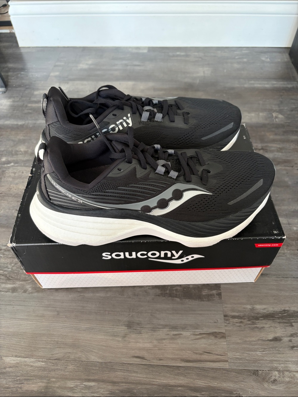 Saucony Hurricane 24